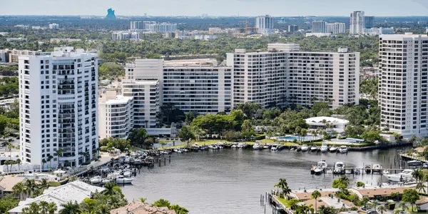 What to Look for When Buying Luxury Waterfront Condos in Northern NJ