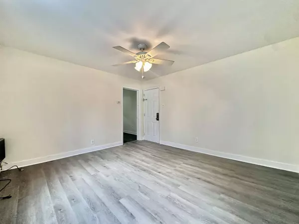 60 HOPKINS AVE, Jc Heights, NJ 07306