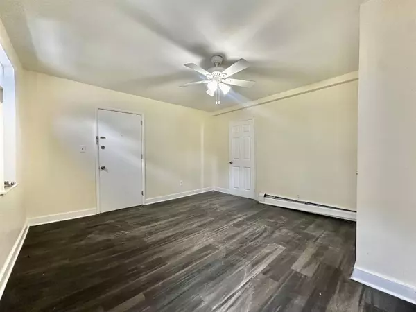 60 HOPKINS AVE, Jc Heights, NJ 07306