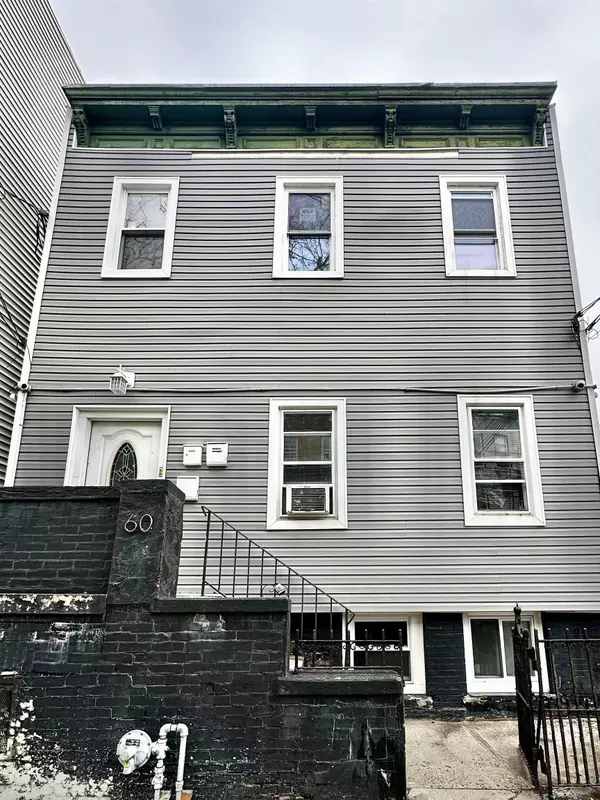 60 HOPKINS AVE, Jc Heights, NJ 07306