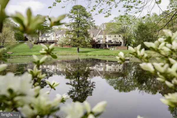 9819 BURKE POND LN, Burke, VA 22015