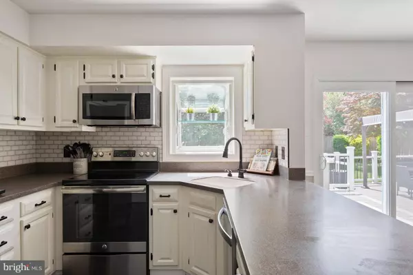 5433 LOMAX WAY, Woodbridge, VA 22193