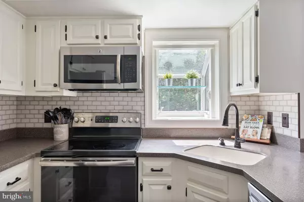 5433 LOMAX WAY, Woodbridge, VA 22193