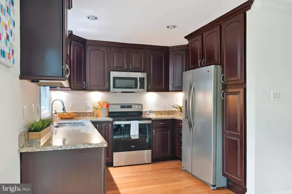 5442 BARRISTER PL, Alexandria, VA 22304