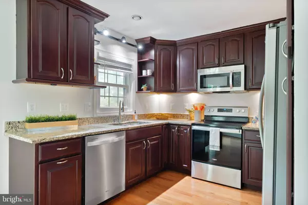 5442 BARRISTER PL, Alexandria, VA 22304