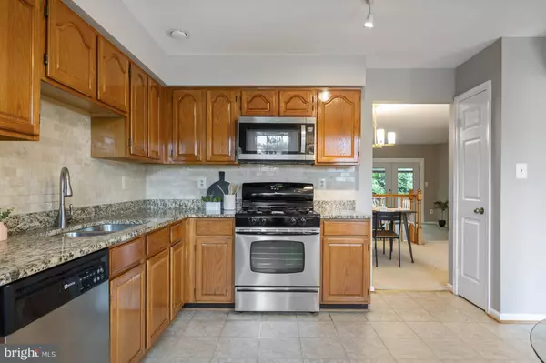 12330 FOX LAKE CT, Fairfax, VA 22033