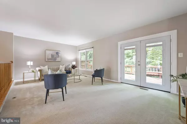 12330 FOX LAKE CT, Fairfax, VA 22033