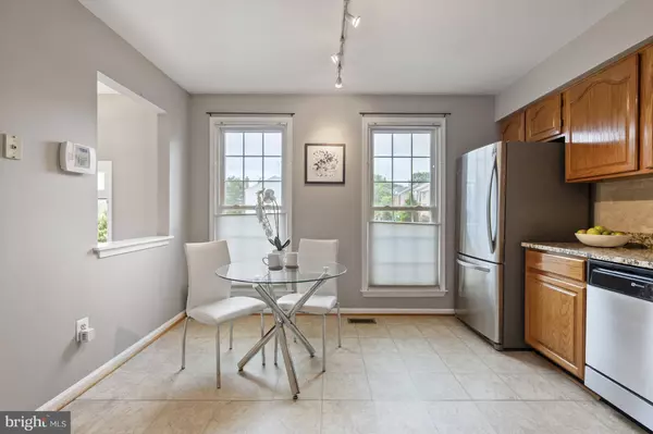 12330 FOX LAKE CT, Fairfax, VA 22033