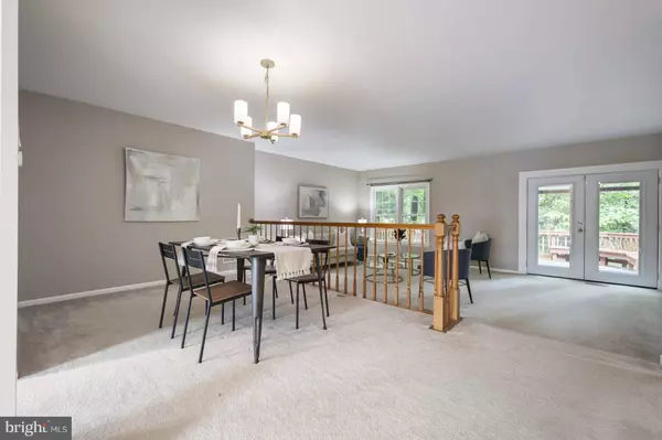 12330 FOX LAKE CT, Fairfax, VA 22033