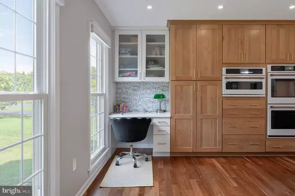 9717 RAMBLING RIDGE CT, Fairfax Station, VA 22039