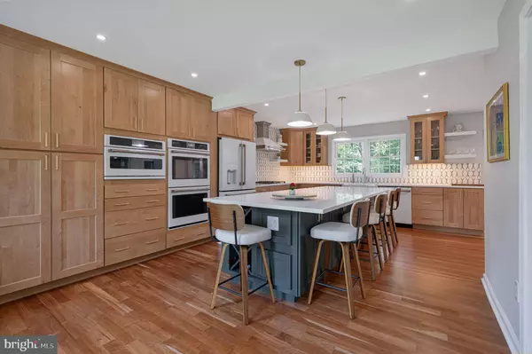 9717 RAMBLING RIDGE CT, Fairfax Station, VA 22039