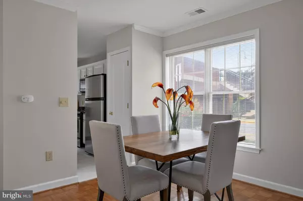 6908 FAIRFAX DR #112, Arlington, VA 22213