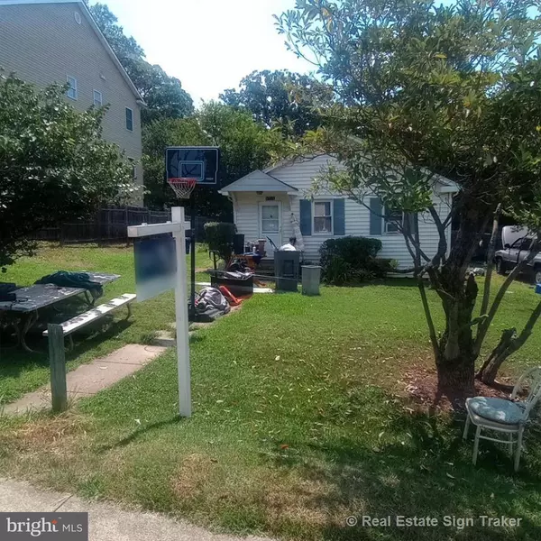 5715 MAGNOLIA LN, Falls Church, VA 22041