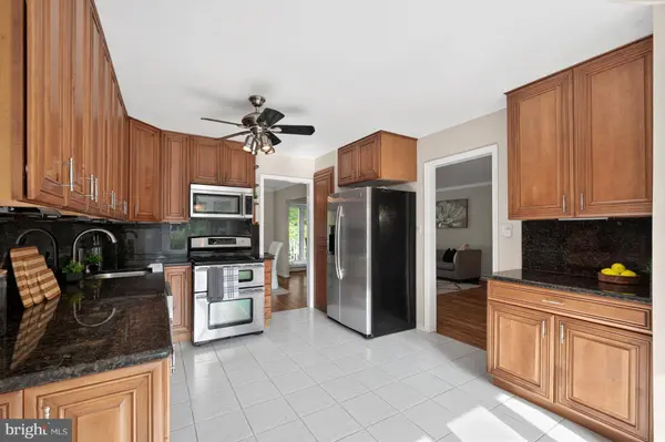 6013 LAMONT CT, Springfield, VA 22152