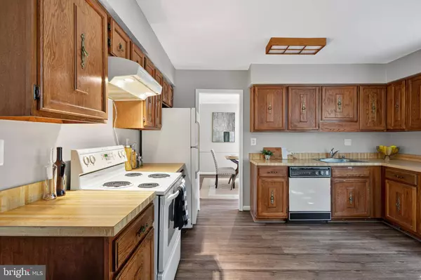 8105 VIOLA ST, Springfield, VA 22152