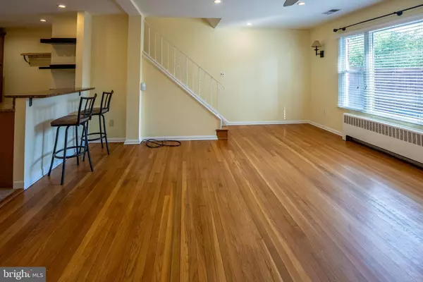 2913 MOSBY ST, Alexandria, VA 22305