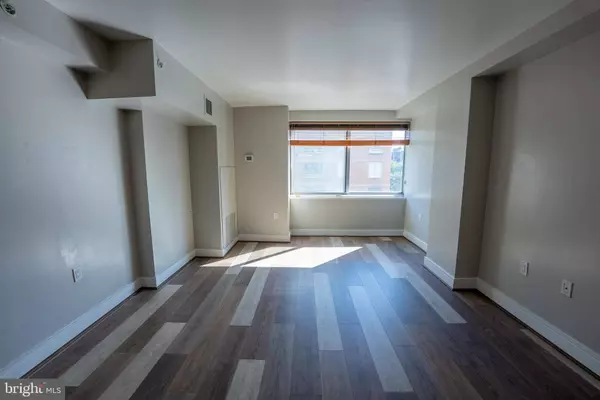 800 4TH ST SW #N312, Washington, DC 20024