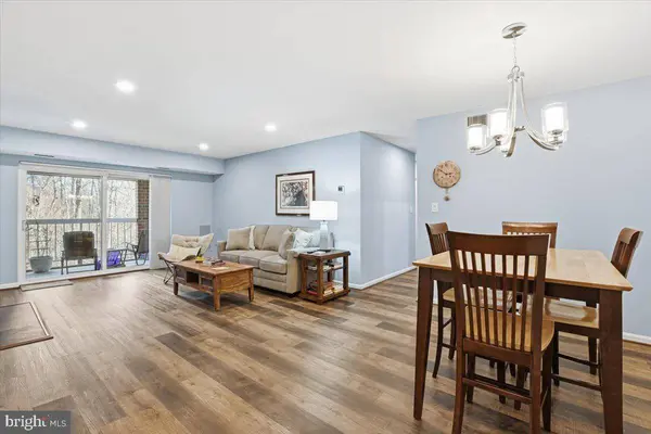 5819 COVE LANDING RD #303, Burke, VA 22015