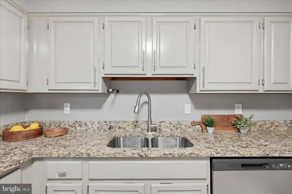 803 N HOWARD ST #152, Alexandria, VA 22304