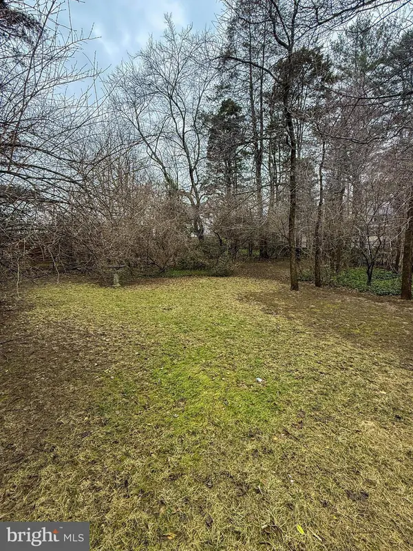 902 ECHOLS ST SE, Vienna, VA 22180
