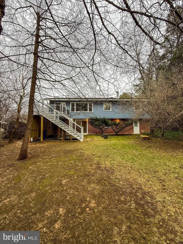 902 ECHOLS ST SE, Vienna, VA 22180