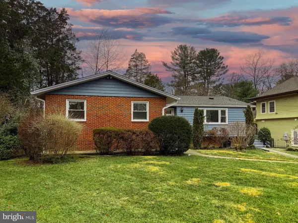 902 ECHOLS ST SE, Vienna, VA 22180