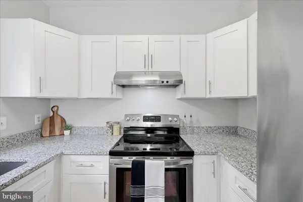 1907-B VILLARIDGE DR, Reston, VA 20191