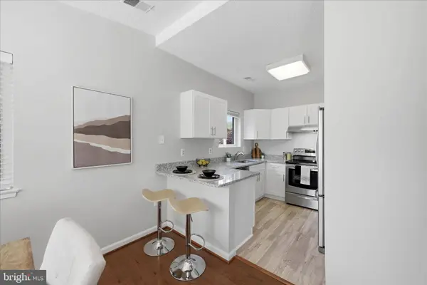 1907-B VILLARIDGE DR, Reston, VA 20191