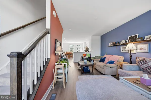 2027 TRACK CIR, Fredericksburg, VA 22401