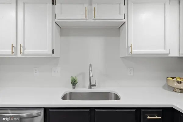 20368 BURNLEY SQ, Sterling, VA 20165