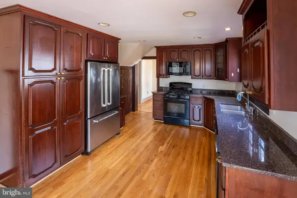 2201 SALISBURY RD, Silver Spring, MD 20910