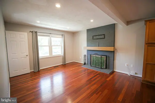 13210 NICKLESON DR, Woodbridge, VA 22193