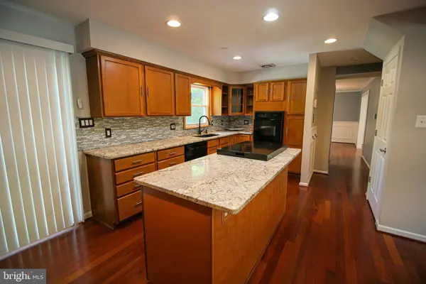 13210 NICKLESON DR, Woodbridge, VA 22193