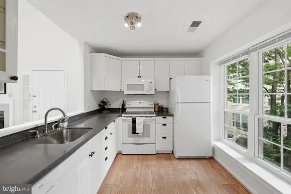 6605 JUPITER HILLS CIR #J, Alexandria, VA 22312