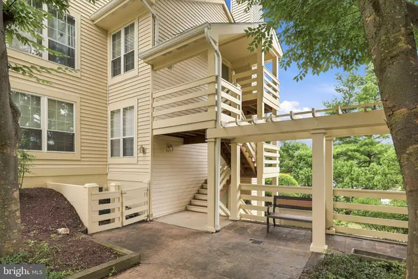 6605 JUPITER HILLS CIR #J, Alexandria, VA 22312