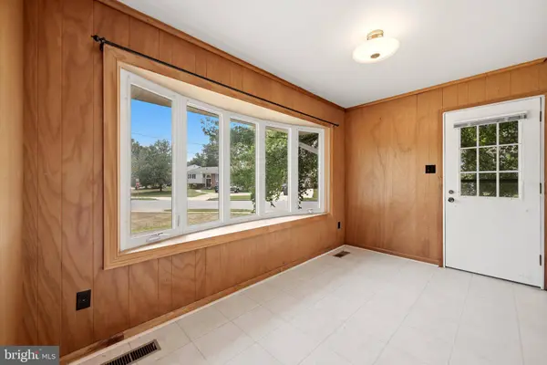 6426 DEEPFORD ST, Springfield, VA 22150