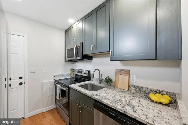 633 18TH ST NE, Washington, DC 20002