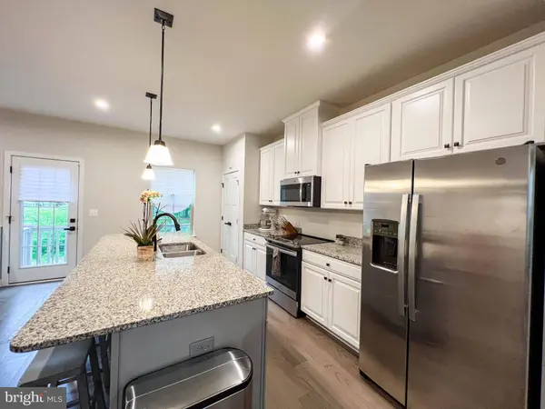 4480 COMMONS DR, Annandale, VA 22003