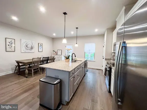 4480 COMMONS DR, Annandale, VA 22003