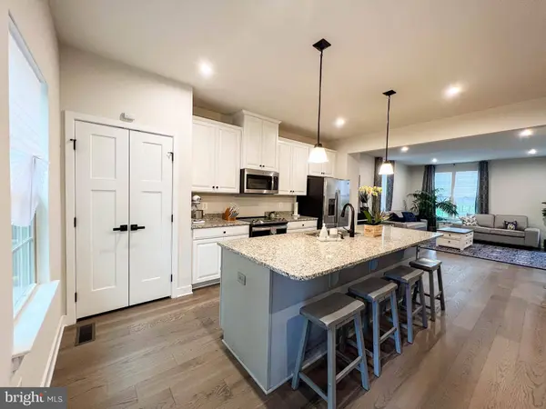 4480 COMMONS DR, Annandale, VA 22003