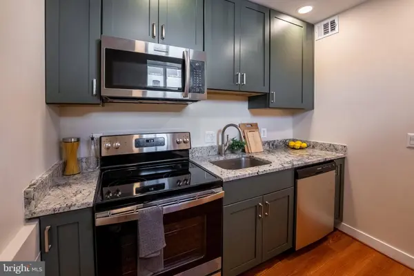 633 18TH ST NE, Washington, DC 20002