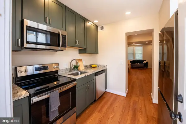 633 18TH ST NE, Washington, DC 20002
