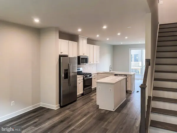 13921 AIRFOIL RD, Herndon, VA 20171