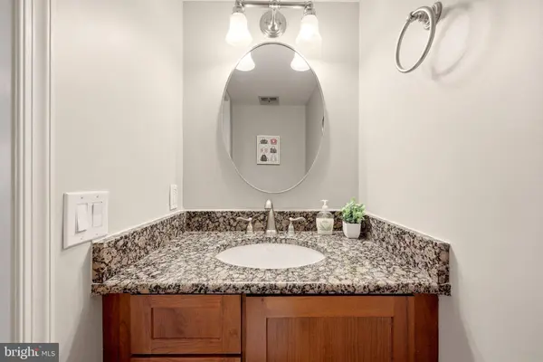 3302 GENTLE CT, Alexandria, VA 22310