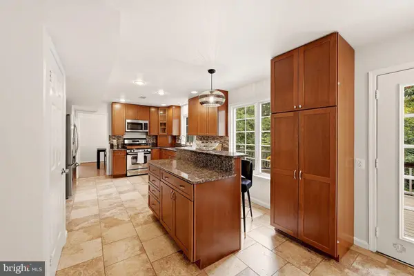 3302 GENTLE CT, Alexandria, VA 22310