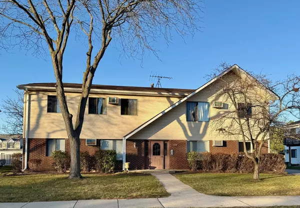 376 Echo LN #1, Aurora, IL 60504
