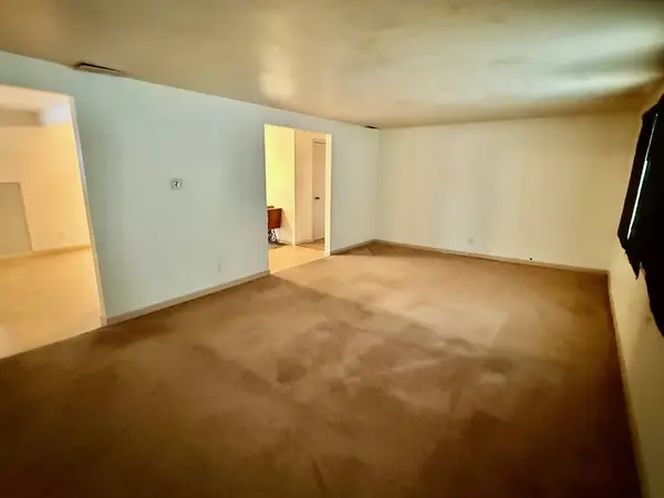 740 N Elmwood DR, Aurora, IL 60506