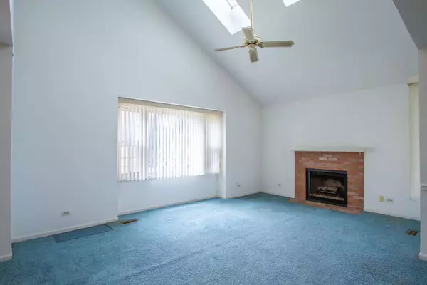 558 Park View TER #558, Buffalo Grove, IL 60089