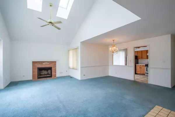 558 Park View TER #558, Buffalo Grove, IL 60089