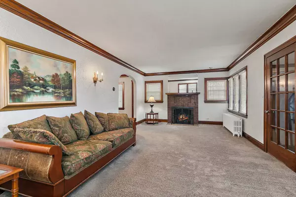 519 Westmoreland AVE, Waukegan, IL 60085